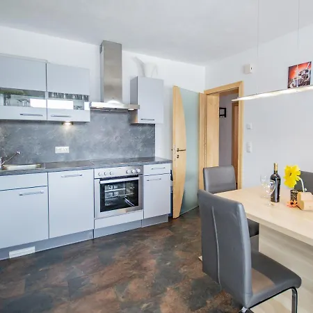 Ferienwohnung Gstrein