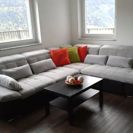 Ferienwohnung Gstrein 아파트